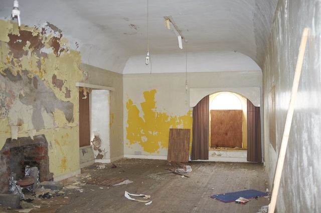 First floor apartment - east end