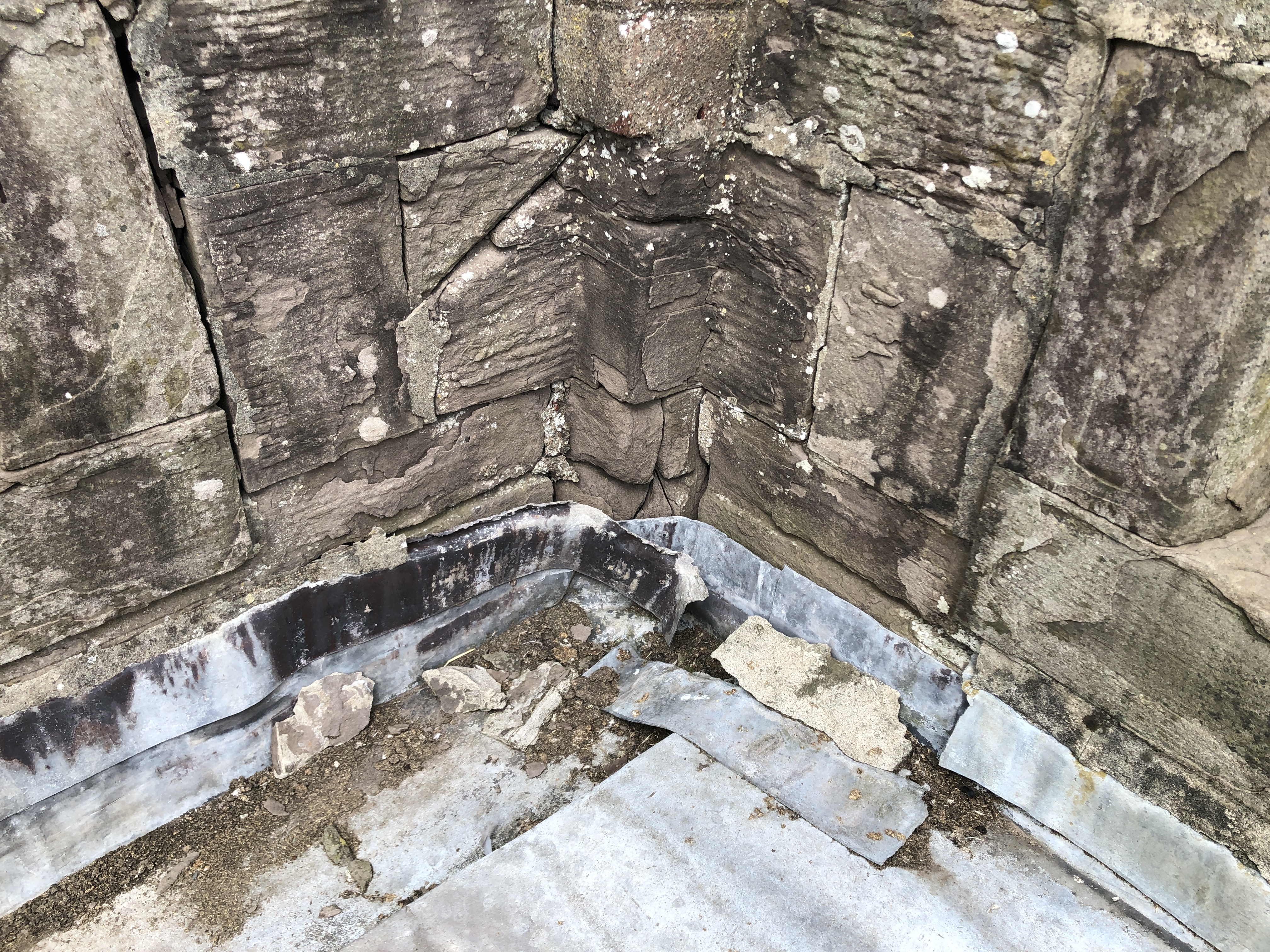 lead apron and raggle